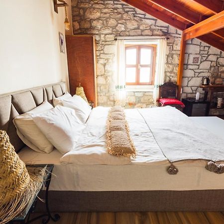 Lavantali Konak Otel Restoran Seferihisar Buitenkant foto
