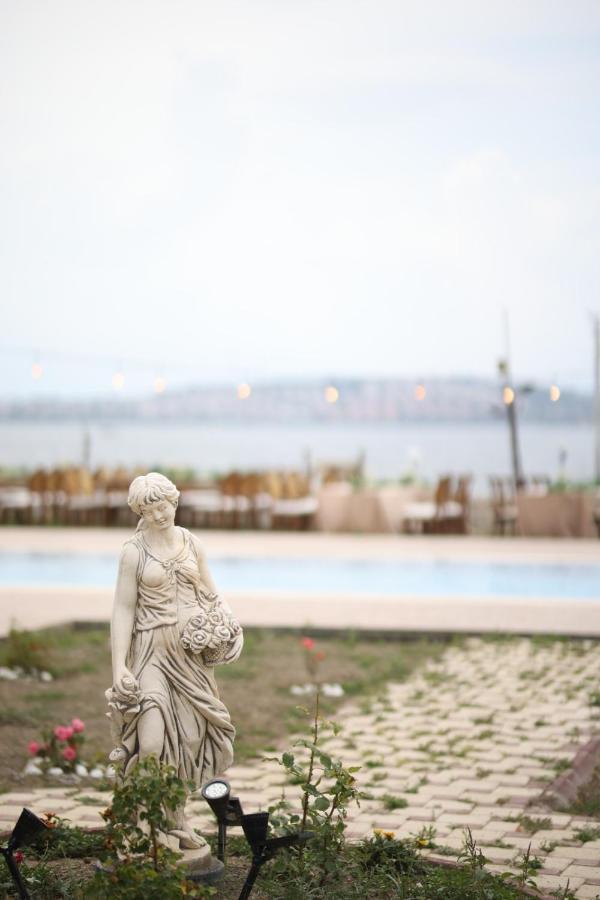 Lavantali Konak Otel Restoran Seferihisar Buitenkant foto