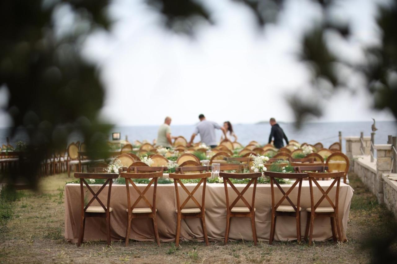 Lavantali Konak Otel Restoran Seferihisar Buitenkant foto