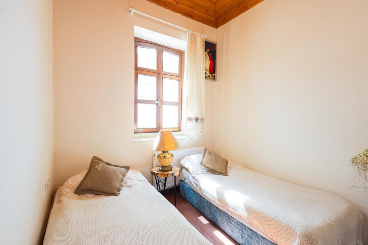 Lavantali Konak Otel Restoran Seferihisar Buitenkant foto