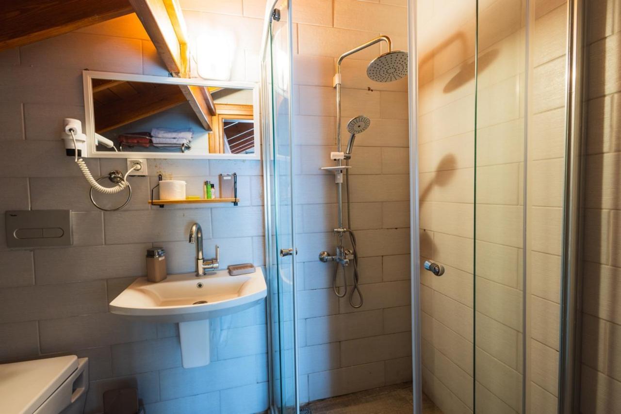 Lavantali Konak Otel Restoran Seferihisar Buitenkant foto