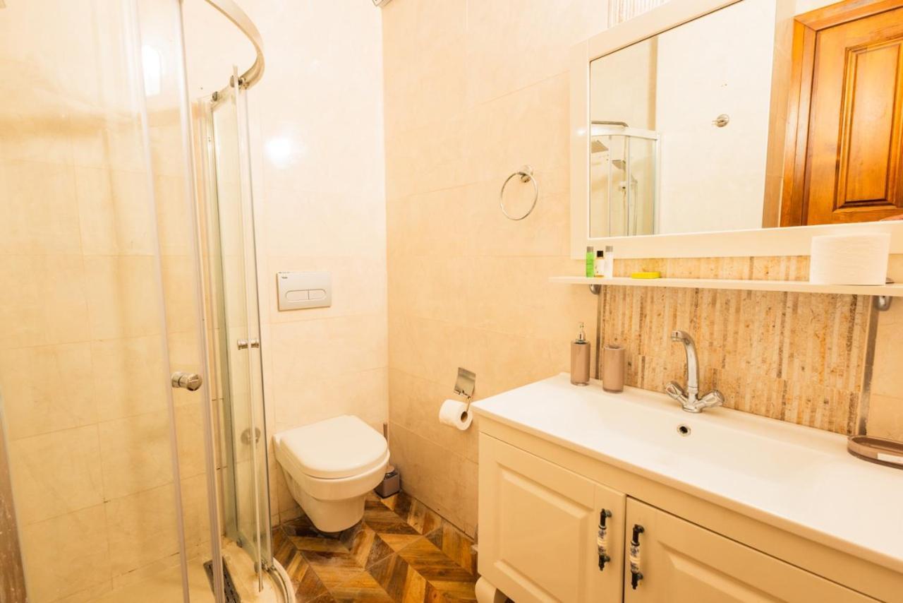 Lavantali Konak Otel Restoran Seferihisar Buitenkant foto