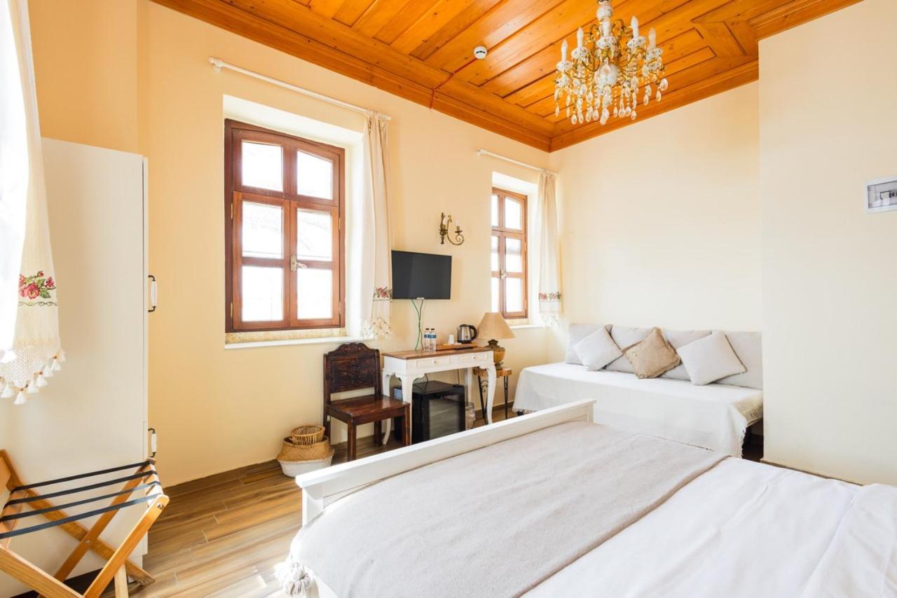 Lavantali Konak Otel Restoran Seferihisar Buitenkant foto