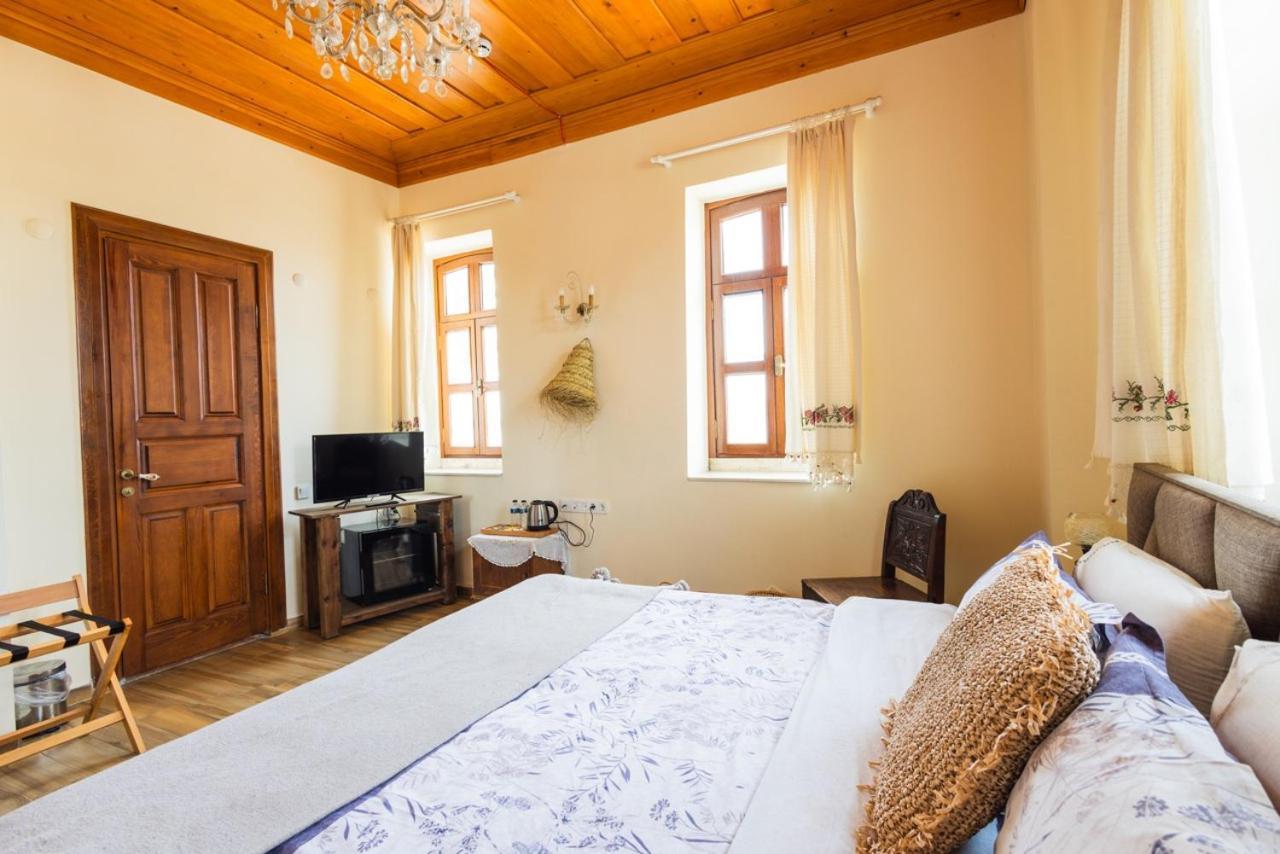 Lavantali Konak Otel Restoran Seferihisar Buitenkant foto