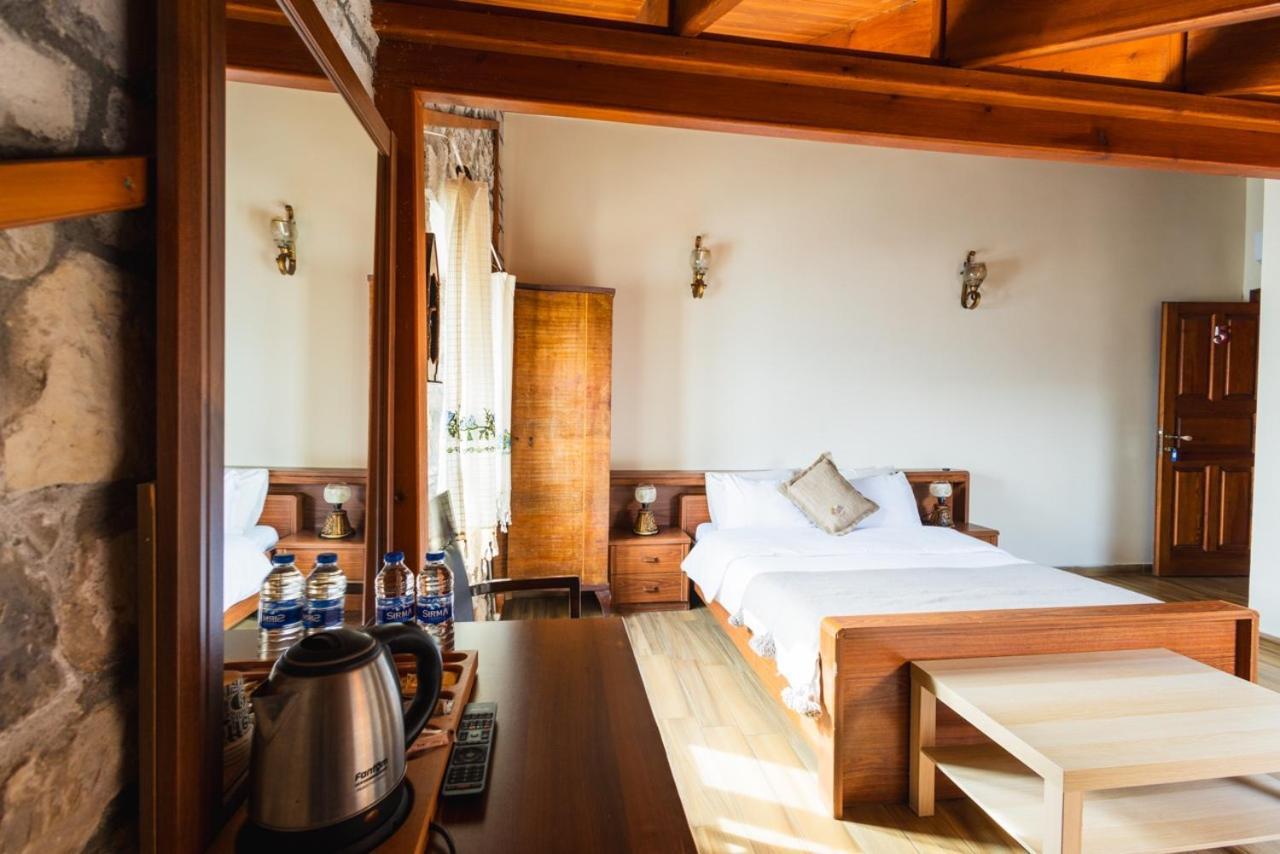Lavantali Konak Otel Restoran Seferihisar Buitenkant foto