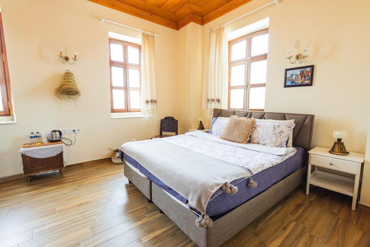 Lavantali Konak Otel Restoran Seferihisar Buitenkant foto